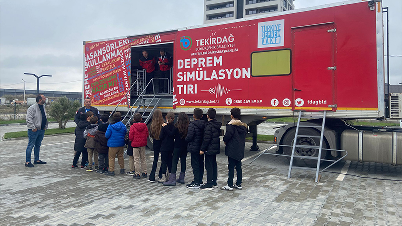 ÇİSAD Afet Eğitim Merkezi'nden 450 Öğrenciye Afet Farkındalığı Eğitimi